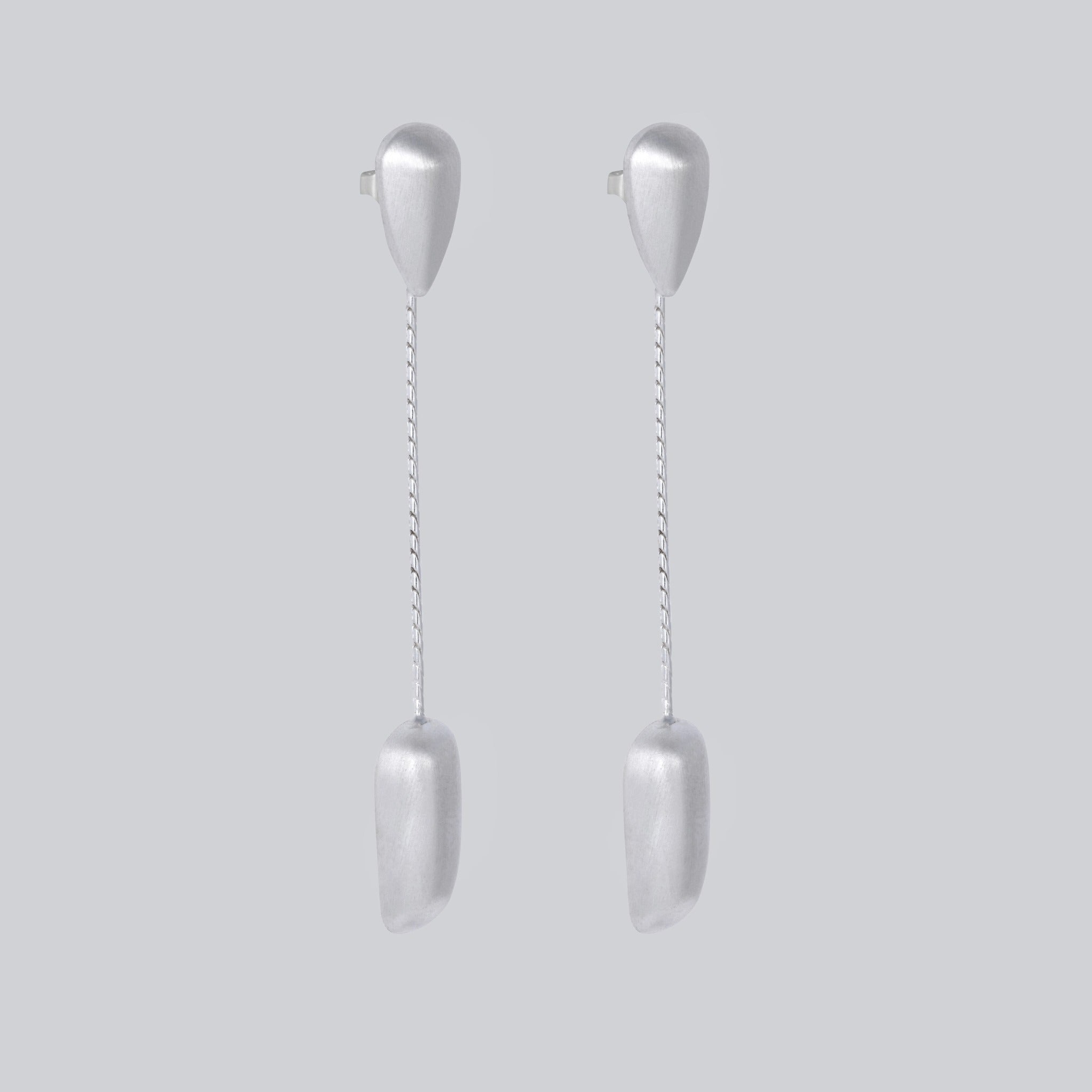 Oval Çakıl Taşı Küpe